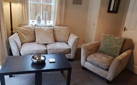 Coastal Escape Deal - 2 Bedroom House -Short Lets & Serviced Accommodation